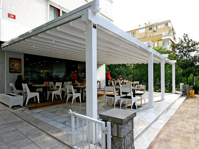 Retractable Awning